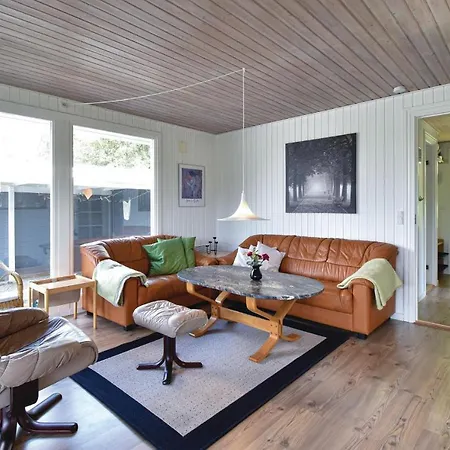 Four-bedroom Holiday In Hébergement de vacances Assens